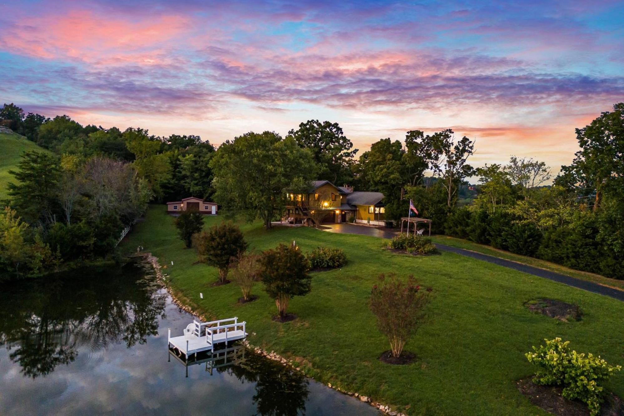 Haven On The Pond Villa Pigeon Forge Exterior foto