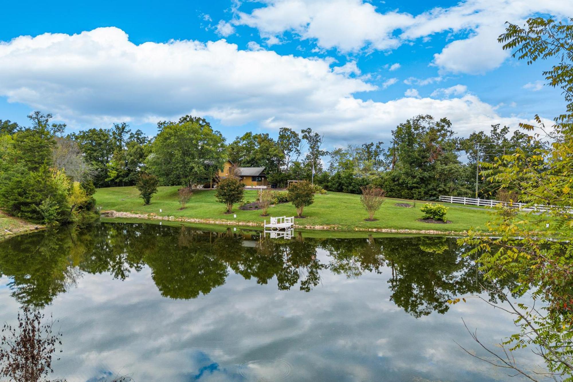 Haven On The Pond Villa Pigeon Forge Exterior foto